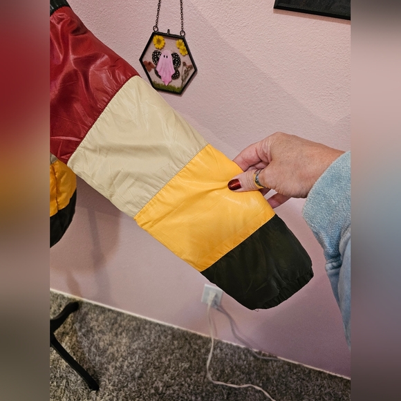 Colorblock Puffer Jacket - Picture 5 of 10